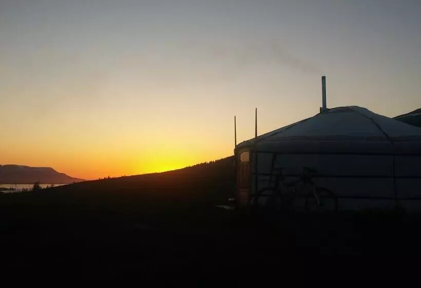 هتل Iceland Yurt