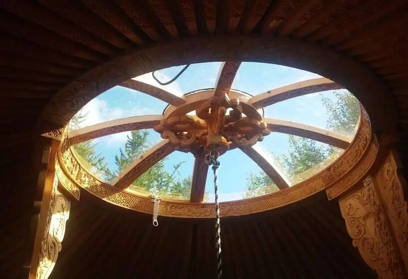 هتل Iceland Yurt