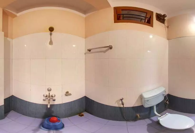 ホテル Om Shree Cottage