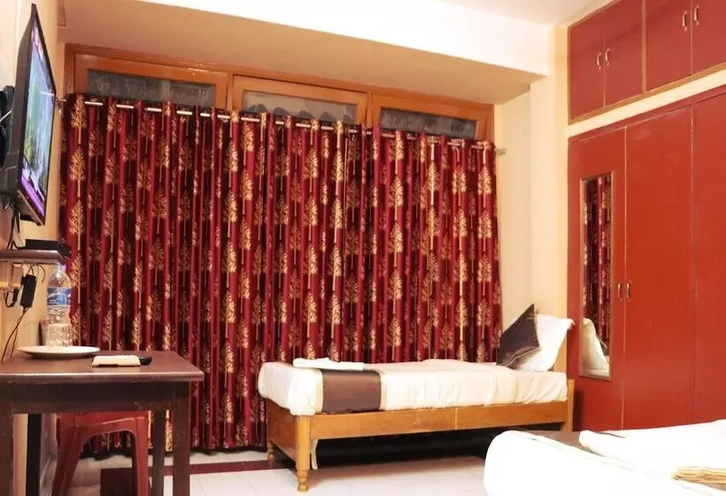 ホテル Om Shree Cottage