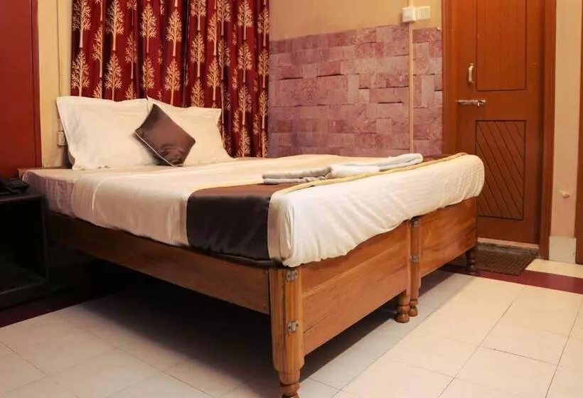 ホテル Om Shree Cottage