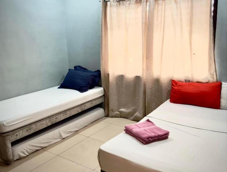 هتل V Cat Apartelle