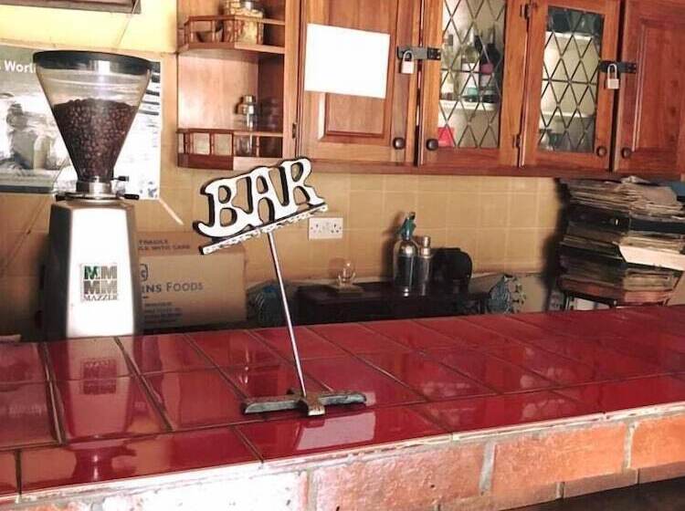 It S A Small World Backpackers Lodge   Hostel