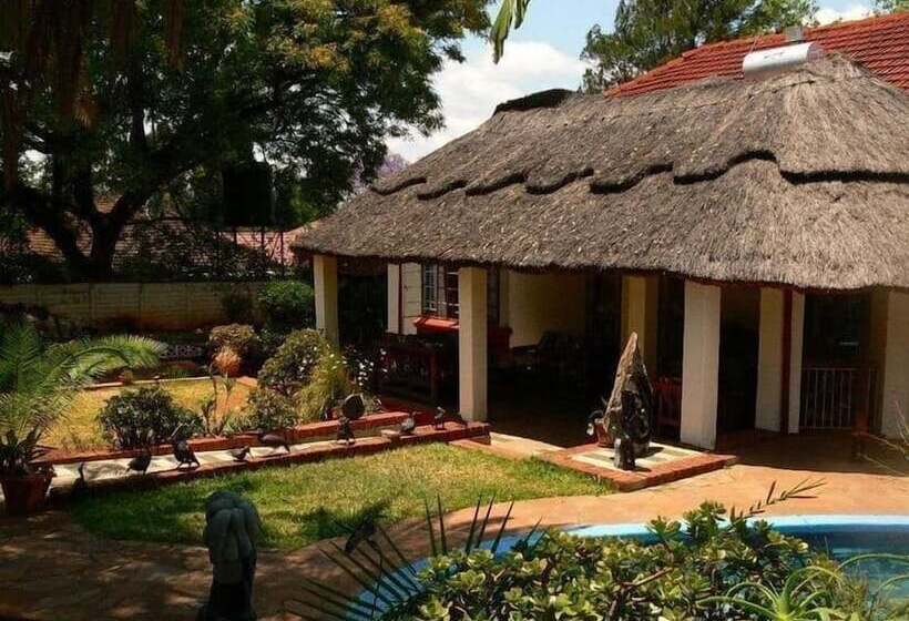 It S A Small World Backpackers Lodge   Hostel