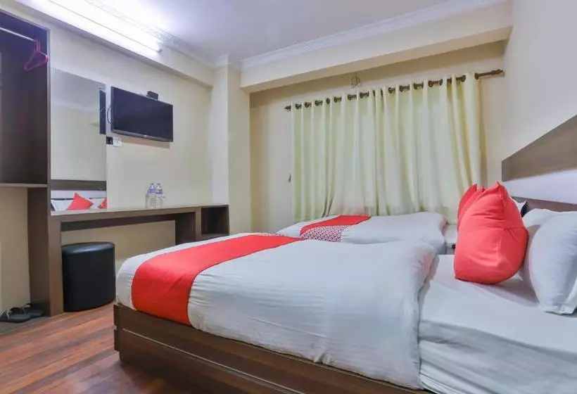 Pashupati Hotel By Oyo Rooms