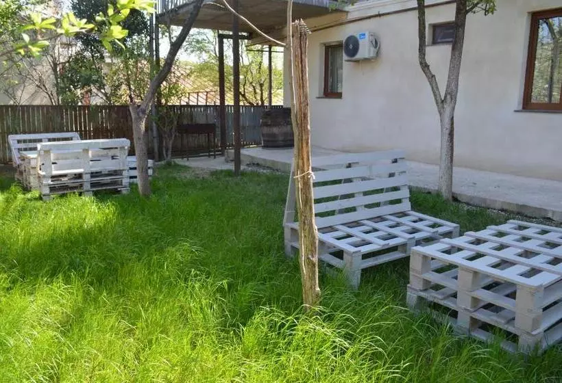 پانسیون Mebo House