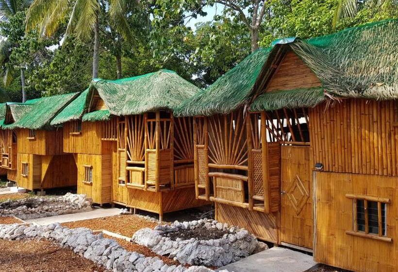 פנסיון Nirvana Bamboo & Dive Resort