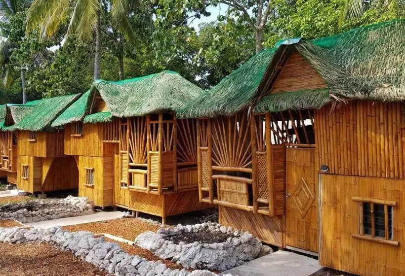 Majatalo Nirvana Bamboo & Dive Resort