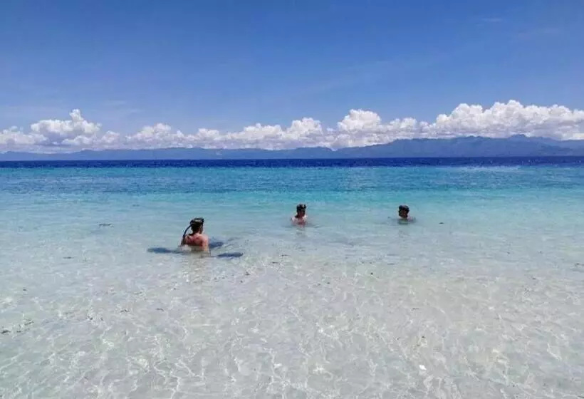 Majatalo Nirvana Bamboo & Dive Resort