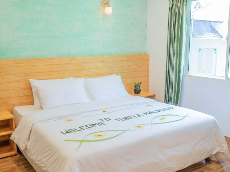 پانسیون Turtle Maldives Your Gateway To The Beach & Marine Adventures Await!