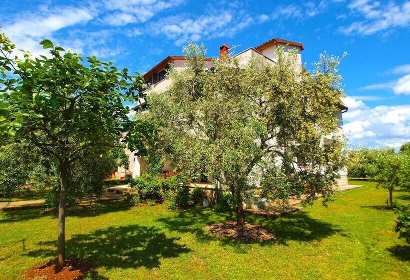 Apartments Milio 1105