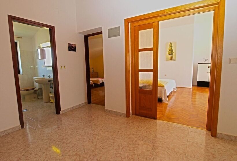Apartments Milio 1105