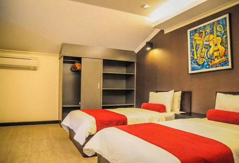 ホテル Bauan Plaza