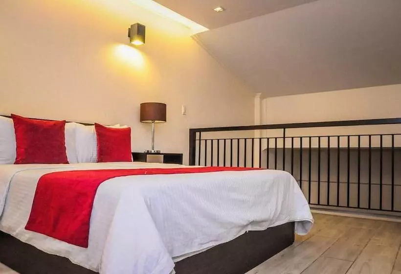 ホテル Bauan Plaza