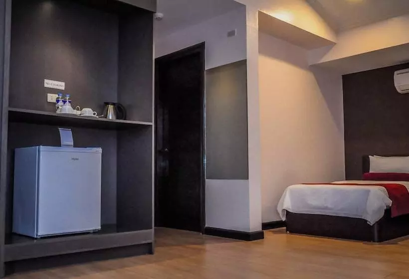 ホテル Bauan Plaza