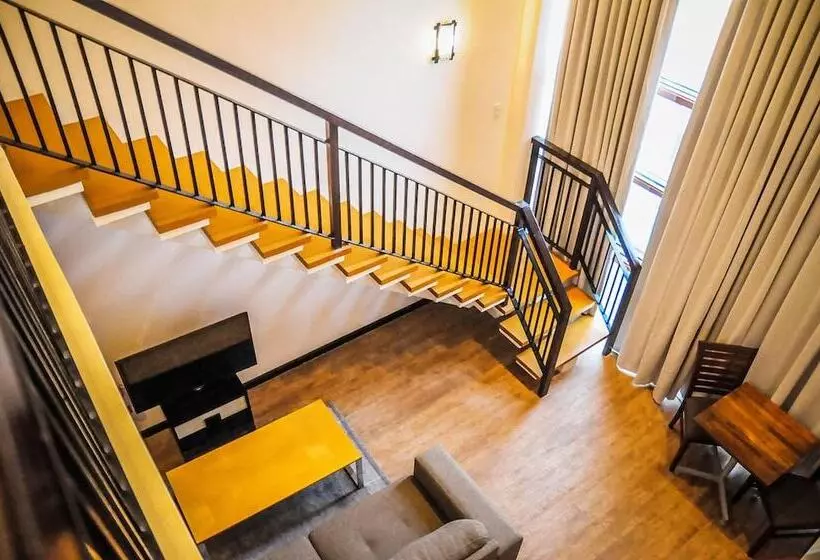 ホテル Bauan Plaza