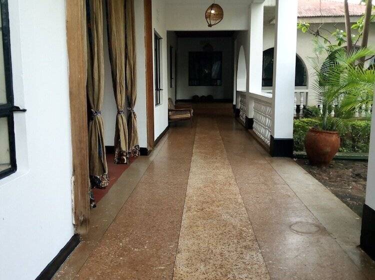 צימר Jutland Lodge Moshi