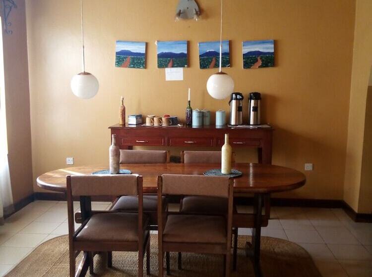 צימר Jutland Lodge Moshi