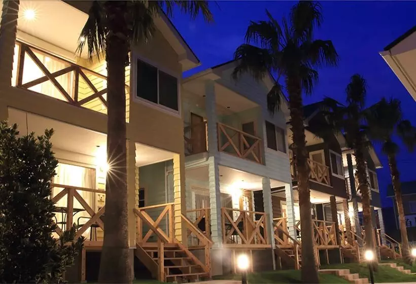 هتل Cottage Makai