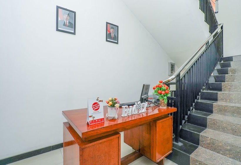 호텔 Central City Family Residence By Oyo Rooms