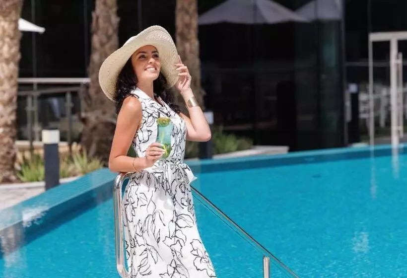 هتل Ibis Styles Dubai Airport