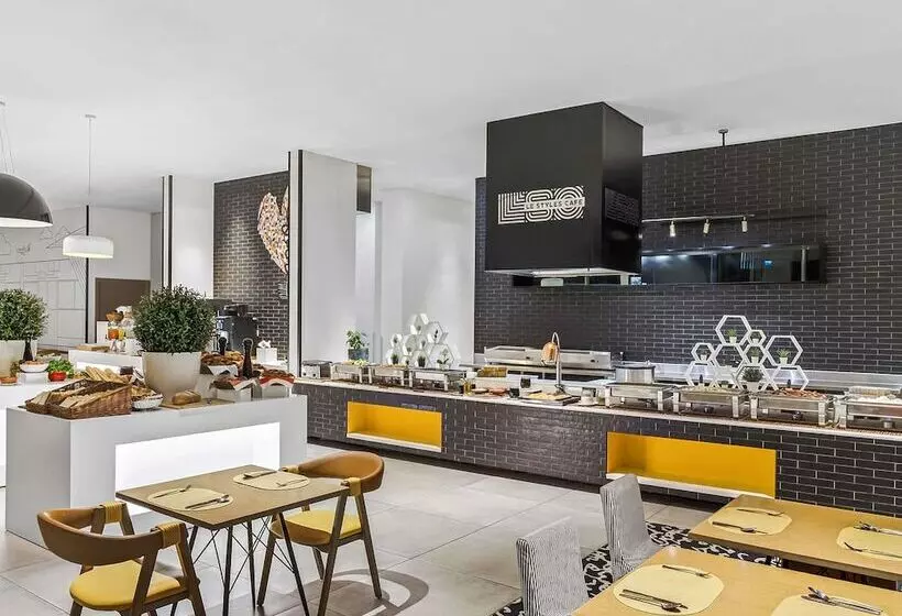 هتل Ibis Styles Dubai Airport