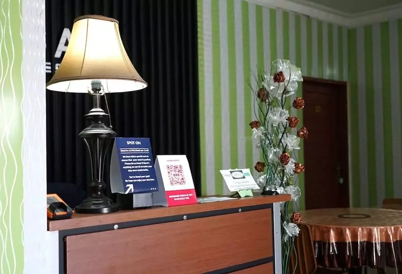 Hotelli Spot On 1854 Sepinggan Asri Syariah Guesthouse