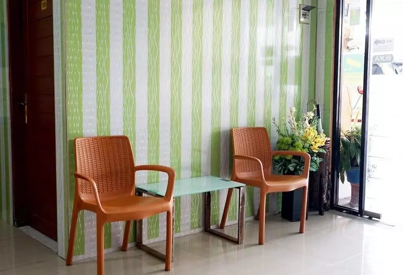 Hotelli Spot On 1854 Sepinggan Asri Syariah Guesthouse