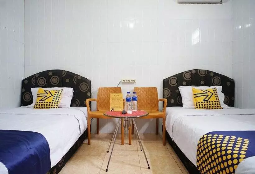 Hotelli Spot On 1854 Sepinggan Asri Syariah Guesthouse