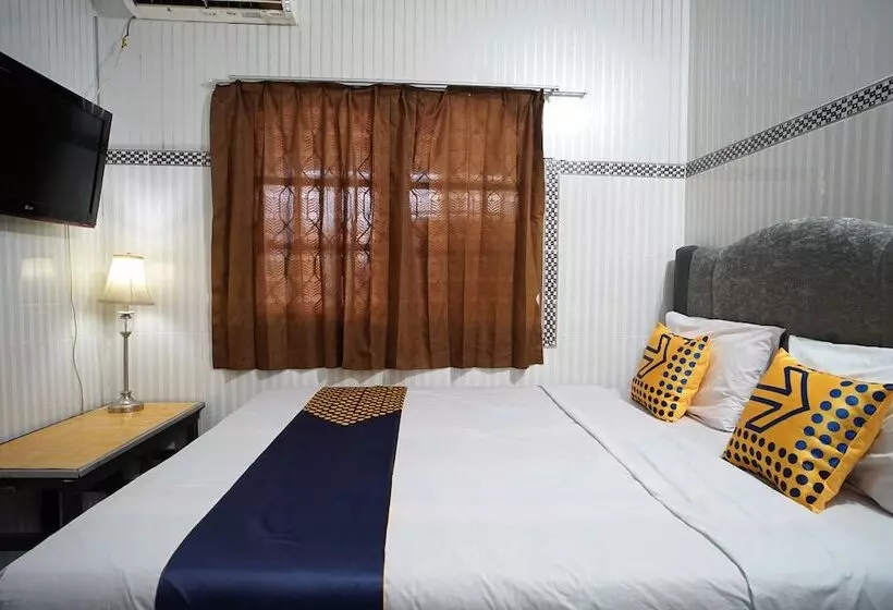 Hotelli Spot On 1854 Sepinggan Asri Syariah Guesthouse