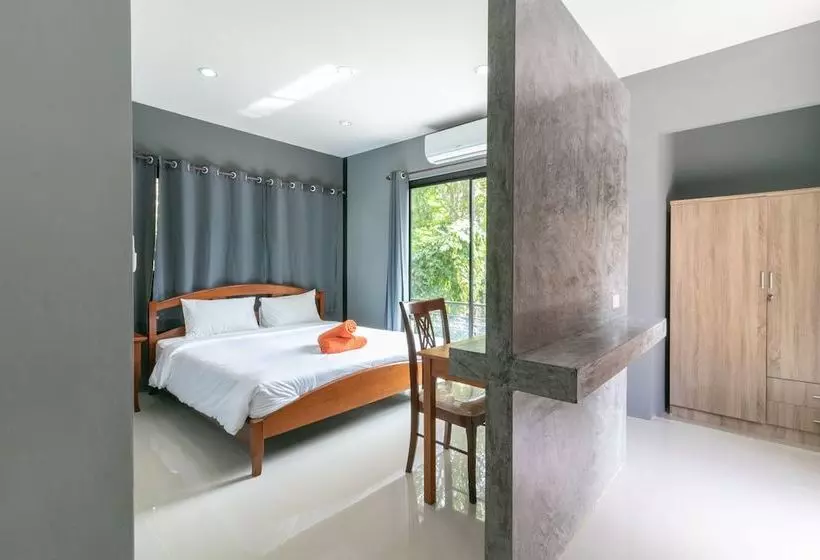 Hotel Tiger Hillside