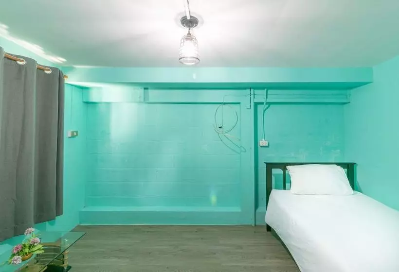 Hotel Tiger Hillside