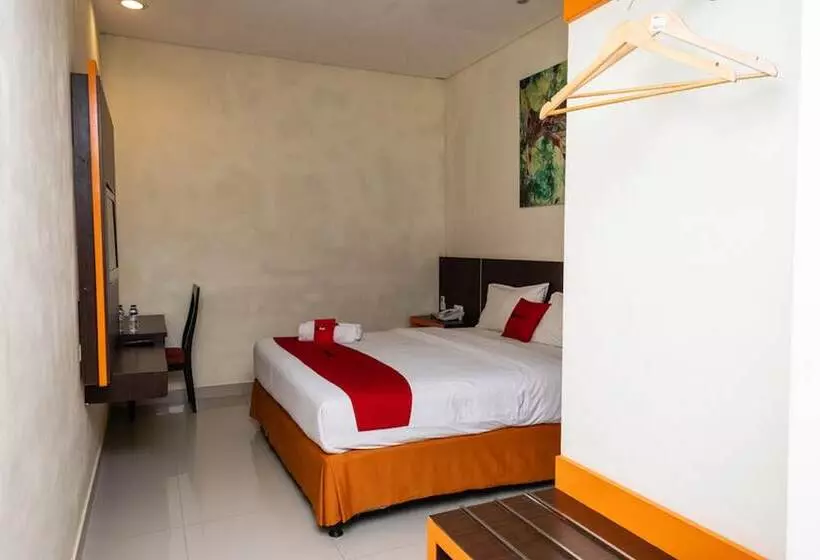 ペンション Reddoorz @ Pelita Raya Rappocini