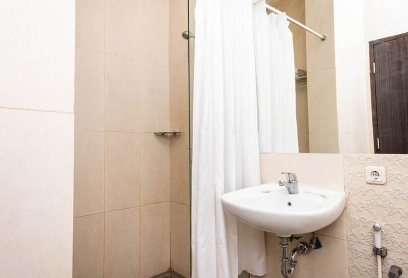 פנסיון Reddoorz @ Pelita Raya Rappocini