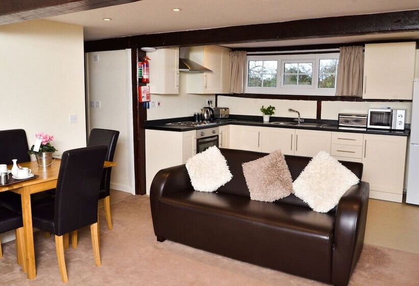 Wrenbury Mill Marina Apartments