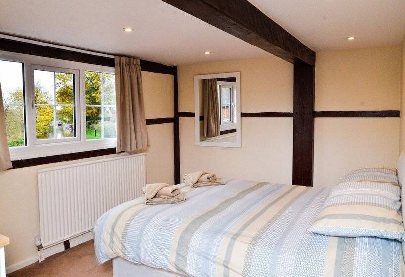 Wrenbury Mill Marina Apartments