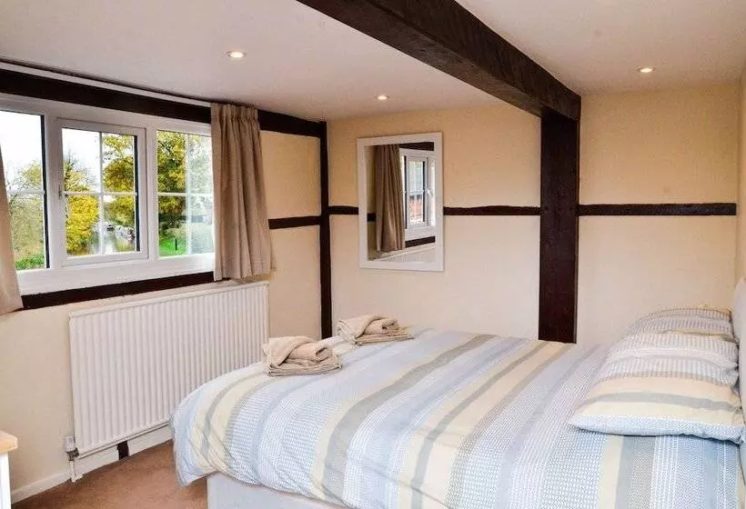 Wrenbury Mill Marina Apartments