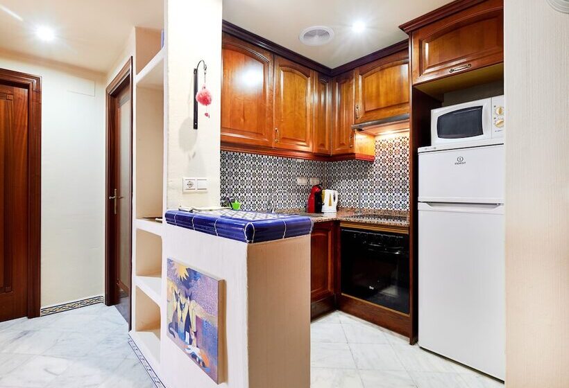 Apartment In Luxury Private Building