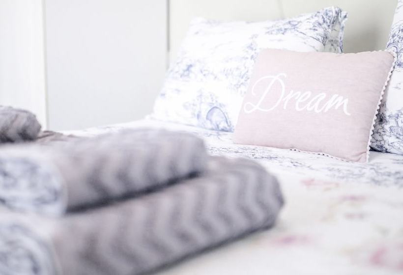 Cozy And Quiet Apartment In Town Centre