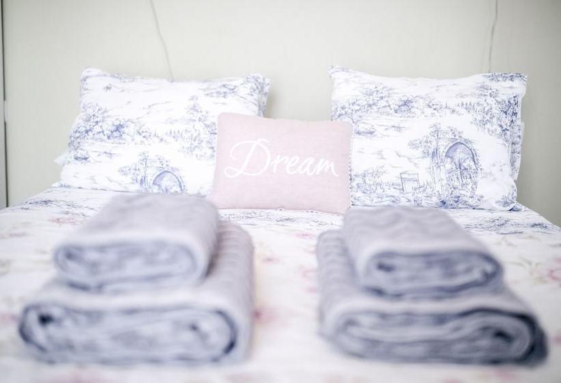 Cozy And Quiet Apartment In Town Centre