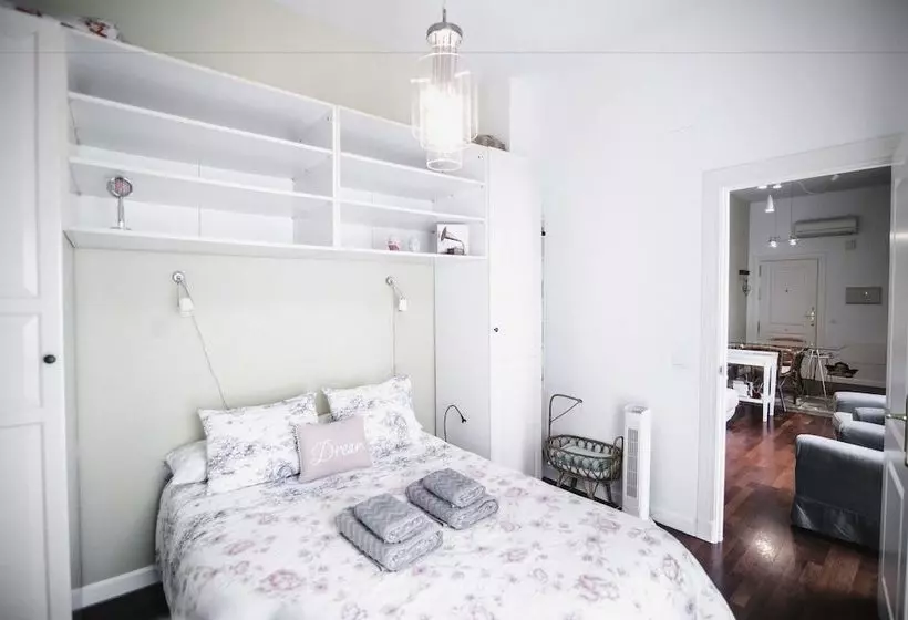 Cozy And Quiet Apartment In Town Centre