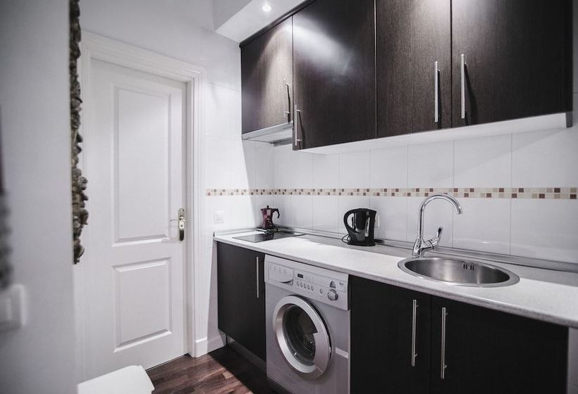 Cozy And Quiet Apartment In Town Centre