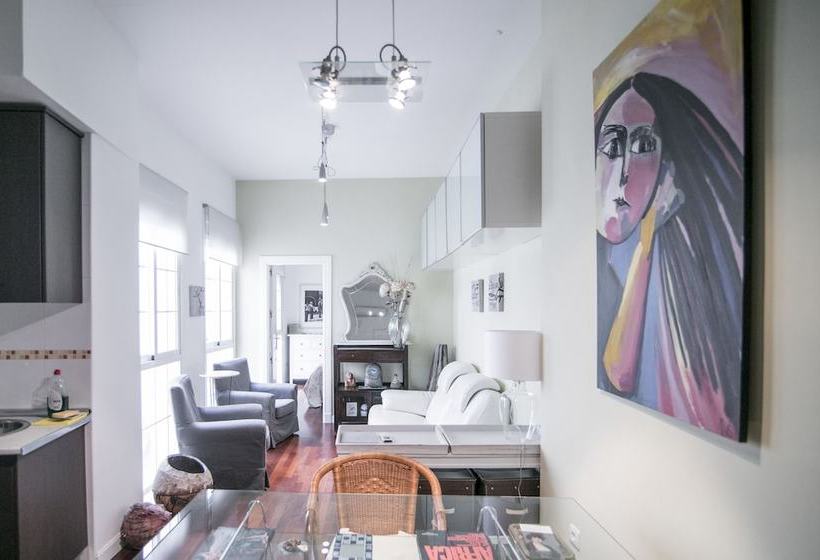 Cozy And Quiet Apartment In Town Centre