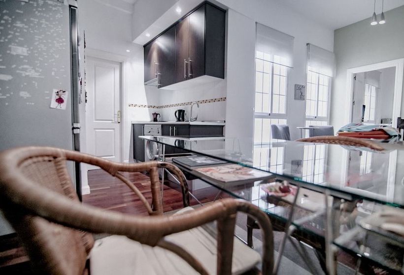 Cozy And Quiet Apartment In Town Centre