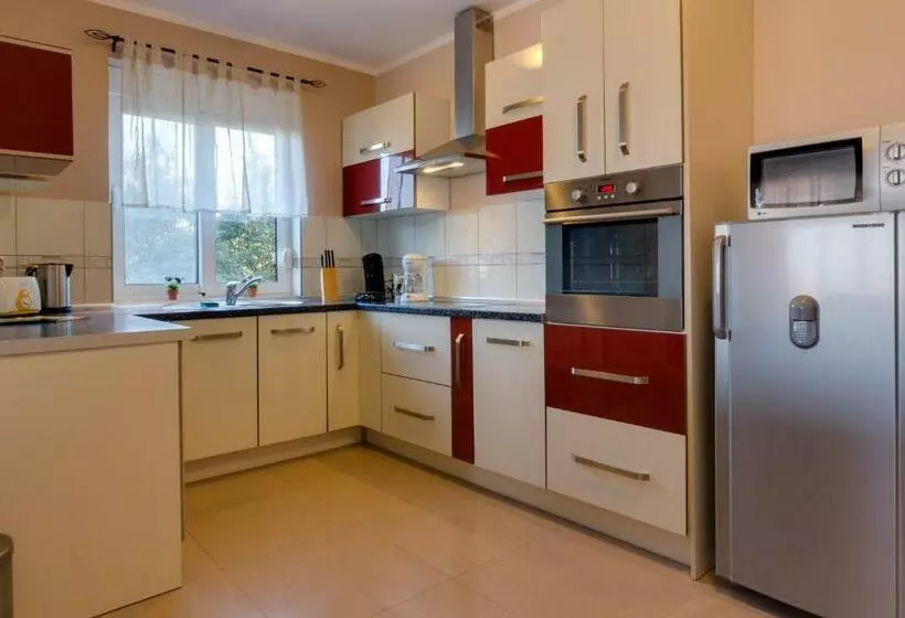 Montenegro Apartments Utjeha
