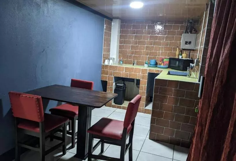 پانسیون Apartments Pura Vida