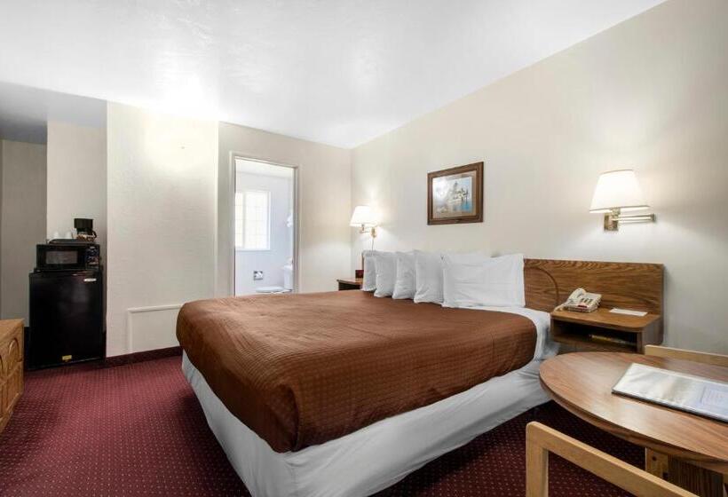 Eureka Town House Motel  Historic Old Town