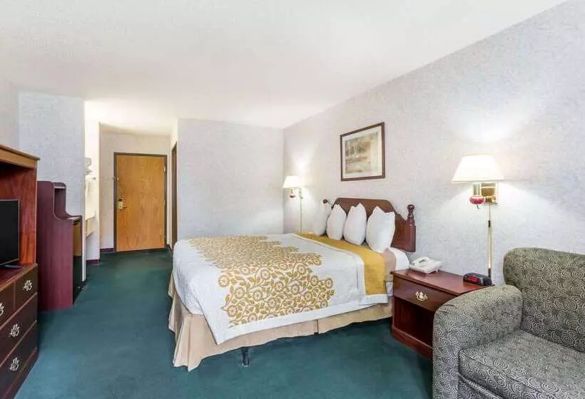 هتل Days Inn By Wyndham Battlefield Rd/hwy 65