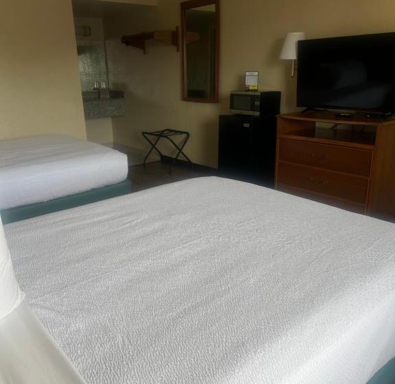 Hole Inn The Wall Hotel   Fort Walton Beach   Sunset Plaza   Nearby Beaches & Hurlburt