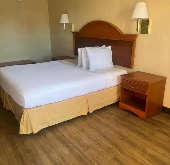 Hole Inn The Wall Hotel Fort Walton Beach Sunset Plaza Nearby Beaches & Hurlburt